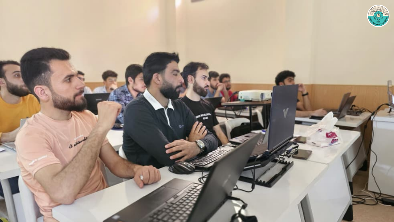 دورة برمجة لطلاب الجامعة في محافظة حلب